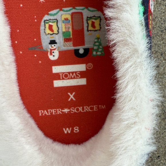 TOMS Faux Fur Lined Alpargata in Holiday Camper Print NWT Size 8 - Picture 2 of 15